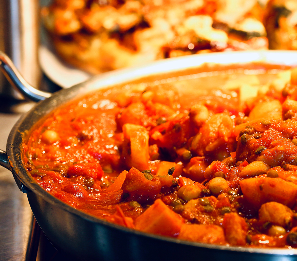 V Café : Close up on vegan tagine