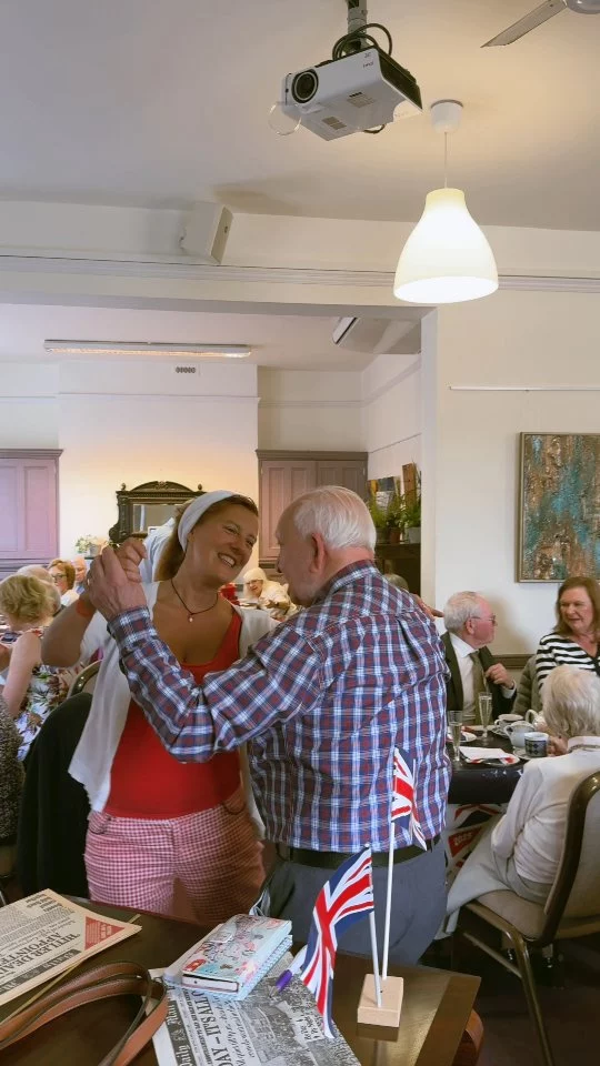It was a very special afternoon at our VE Day 80 tea party ❤️ 🫖

#guildford #surrey #veday80 #vedaycelebrations #teaparty #vintagemusic #livemusic #communityevent #communityhub #charity #artseducationcommunity