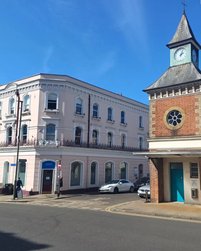 Hello June! 🌞 Summer in Guildford is upon us and as part of it, our packed programme continues. Whether you’re a history enthusiast, budding artist, futuristic thinker or nature lover, we have something for everyone! 

Check out our June highlights: 

Talks
✈ The History of the Red Arrows | 4 June, 3pm
🦋 The Secret Lives of Butterflies | 25 June, 3pm

Courses
🤖 AI and Consciousness – Can Machine Think? | 24 June, 6pm
🎨 Pulled String Painting | 25 June, 10am
🍎 Drawing and Painting Still Life | 25 June, 1.30pm
🌟 Exploring Surrey: G F and Mary Watts | 30 June, 10am 

Free Events
☕ @thechattycafe Chatter & Natter Table | 11 & 25 June, 10.30am
🧶 Stitch & Sip Craft Group | 13 & 27 June, 2pm 

🔗 Head to the link in bio and click 'What's On: Apr - Sept 2025' to find out more.

#guildford #surrey #events #eventsprogramme #whatson #courses #talks #freeevents #communityevents #chattycafe #makeconnections #stitchandsip  #craftgroup #adulteducation #communityhub #artseducationcommunity