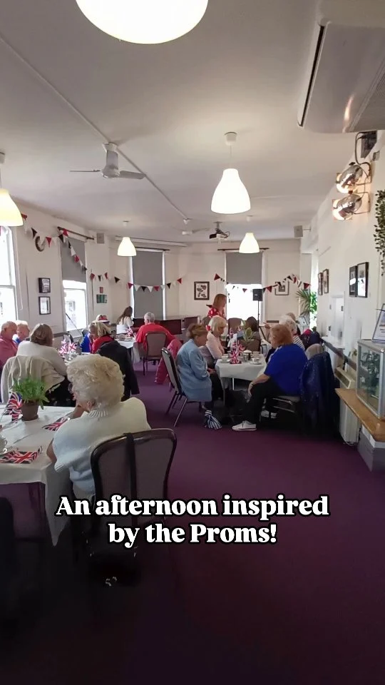 We had a blast at our Proms-inspired event! 🎉 🎶

Huge thank you to pianist Emily Nash for her superb playing and to singer @jenmerch for her brilliant performance 👏 

#guildford #surrey #livemusic #classicalmusic #pianist #singer #vintagemusic #proms #theproms #charity #communityhub #artseducationcommunity
